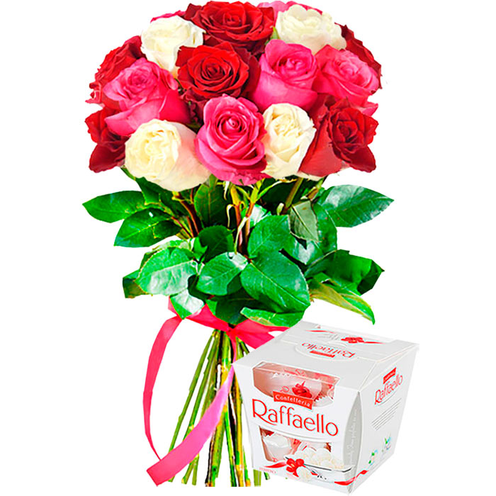 Букет из 15 разноцветных роз и конфеты